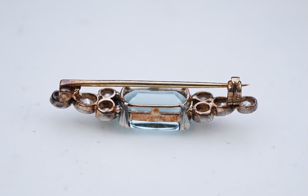 An aquamarine and diamond brooch, early 20th century
